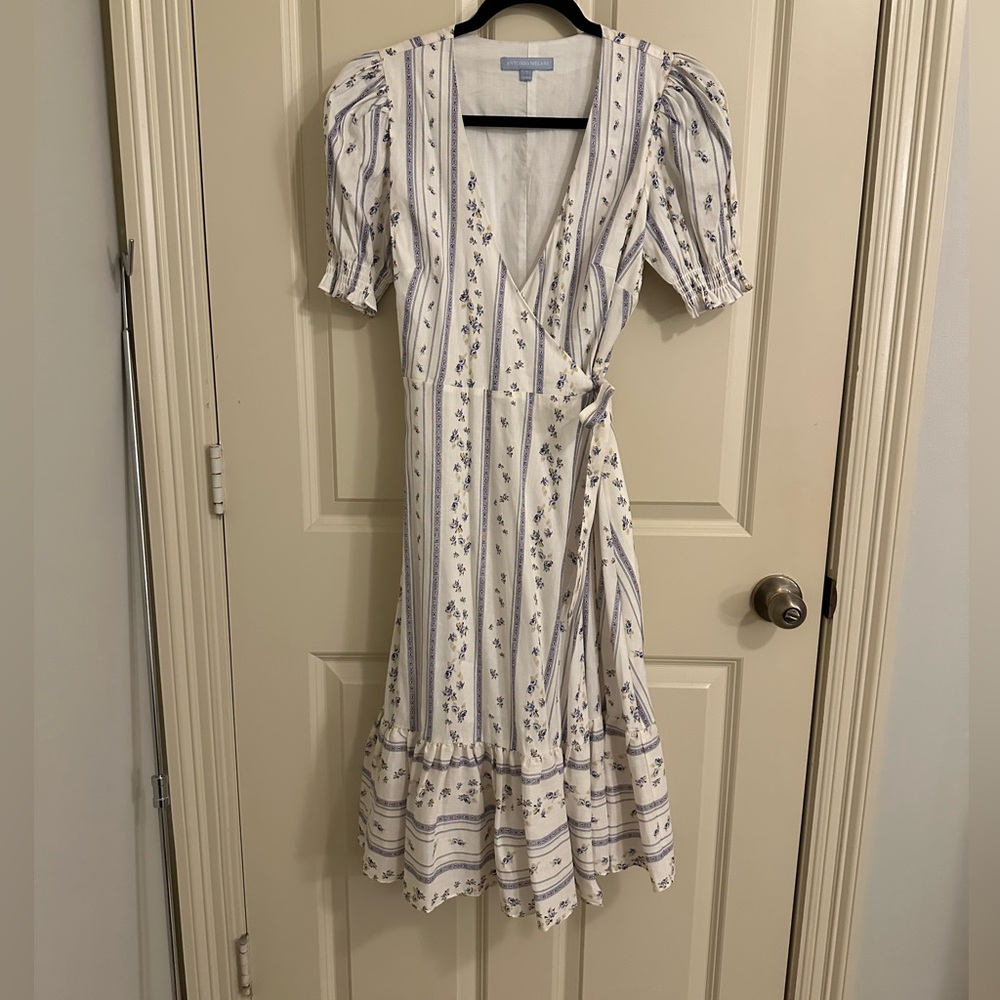 Blue and white gorgeous Antonio Marlani wrap dress!